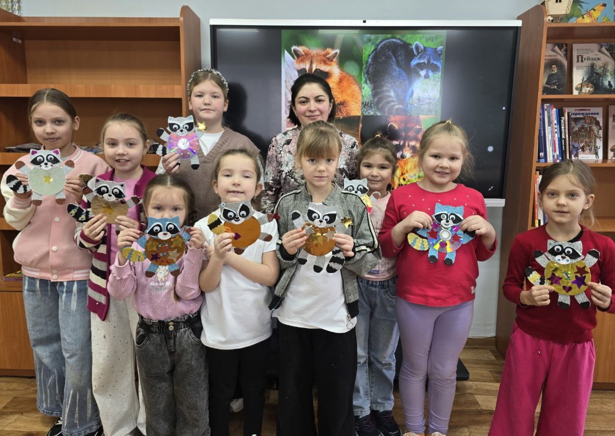 Милый енотик